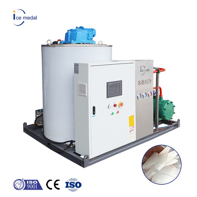Icemedal Macchina per scaglie di ghiaccio industriale da 5 tonnellate con raffreddamento ad acqua/raffreddamento ad aria