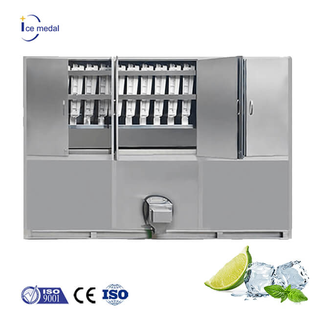 La macchina per cubetti di ghiaccio Icemedal viene utilizzata per l'uso quotidiano del ghiaccio in bevande o ristoranti