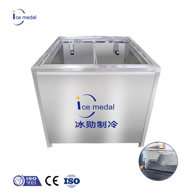 Icemedal Pure Macchina per blocchi di ghiaccio Soluzioni su misura per bar, catering e sculture di ghiaccio