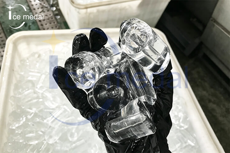 Provette per ghiaccio commestibile per uso alimentare da 8–12 mm.jpg