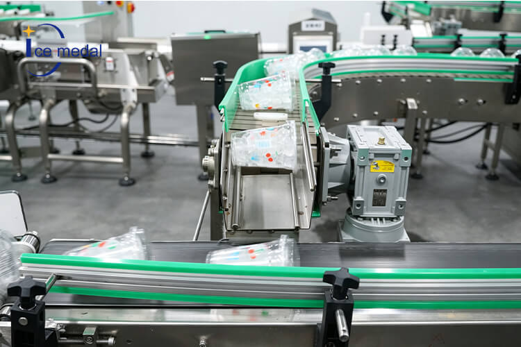 Linea di produzione automatica di tazze di ghiaccio commestibili.jpg